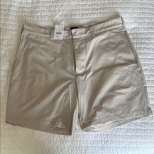 NWT J Crew Men’s Shorts 32 Waist 7 Inch Inseam